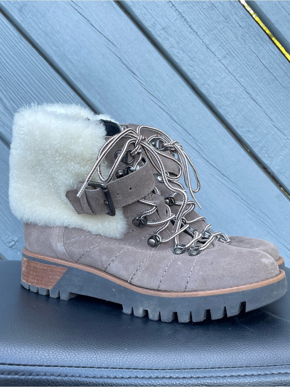 Fabianelli Woman’s Taupe Suede Shearling Cuff Lace-Up Winter Ankle Boots size 38
